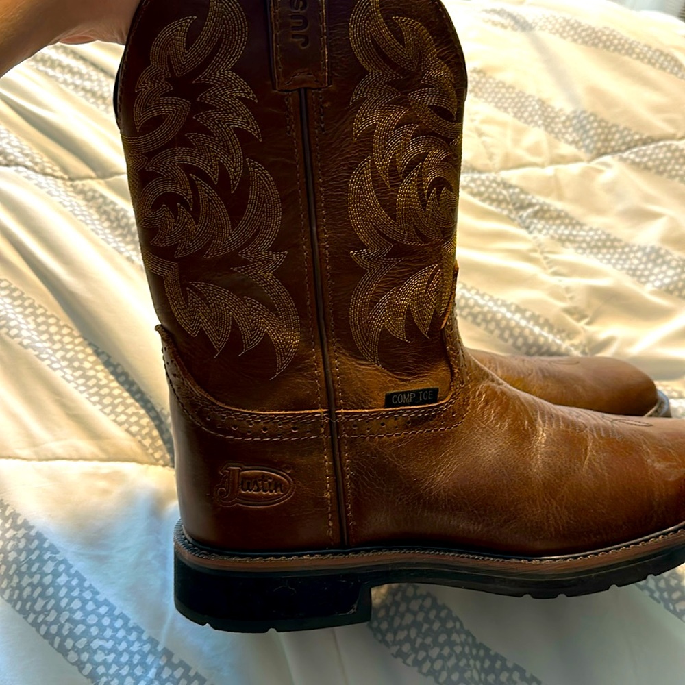 NWT Men’s Justin Steel Toe Boots